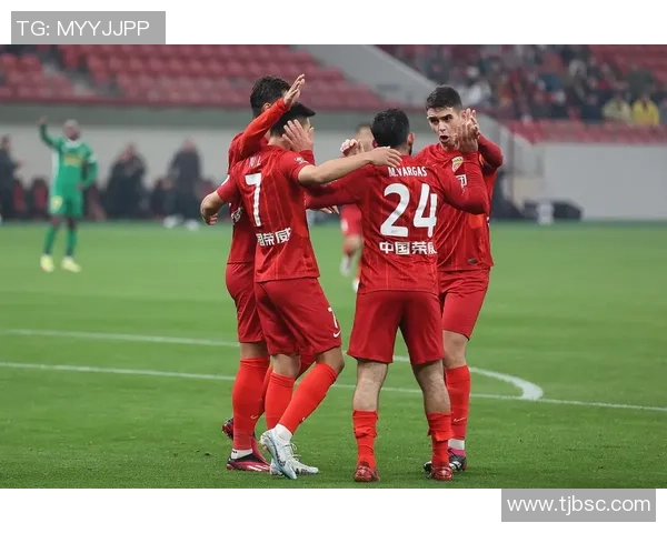 昨日中超精彩对决山东队迎战辽宁队激烈拼搏引人瞩目